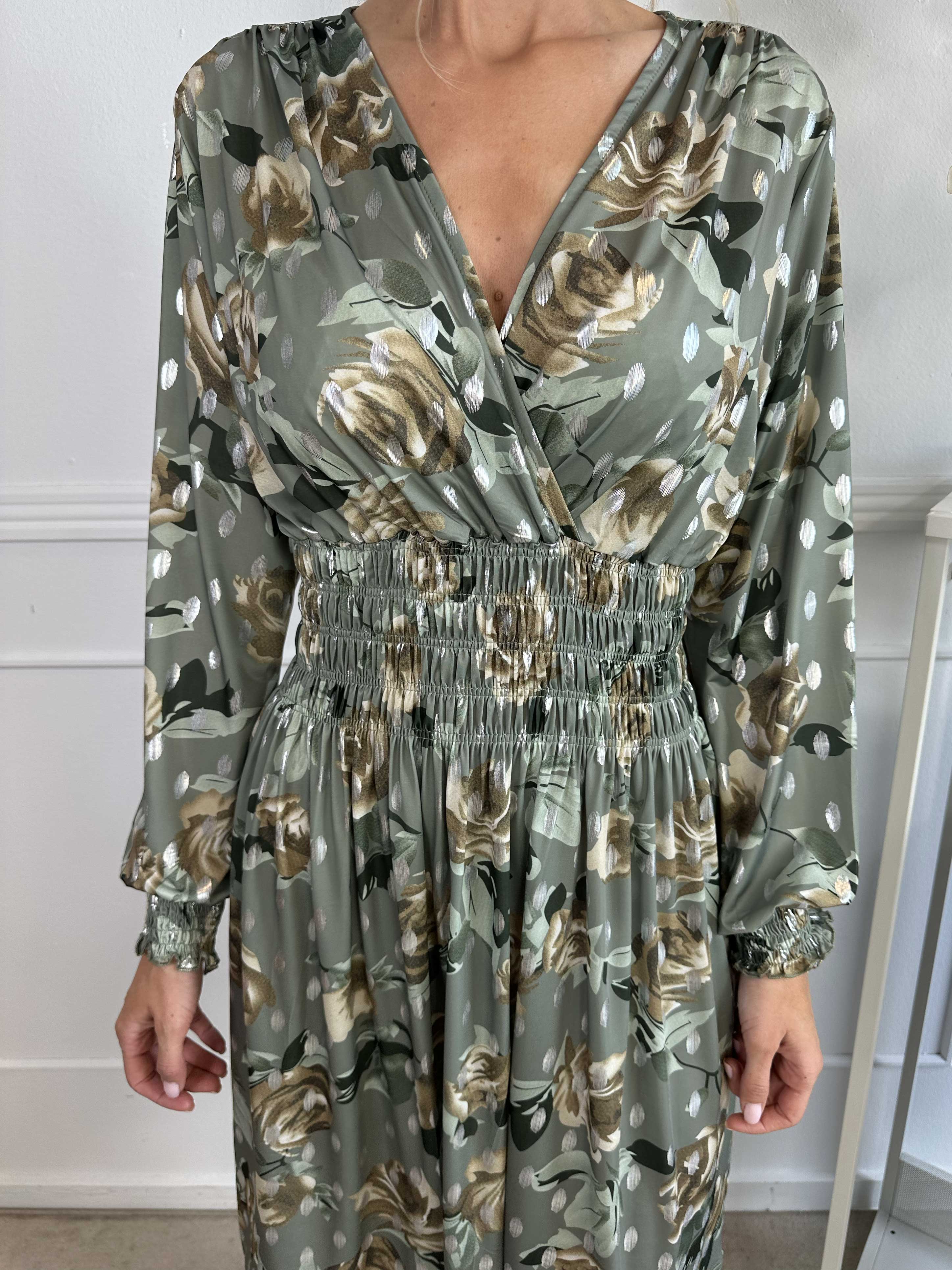 Pams Blossom Short L/S - Elastisk kjole i krølfrit stof med sølv detaljer